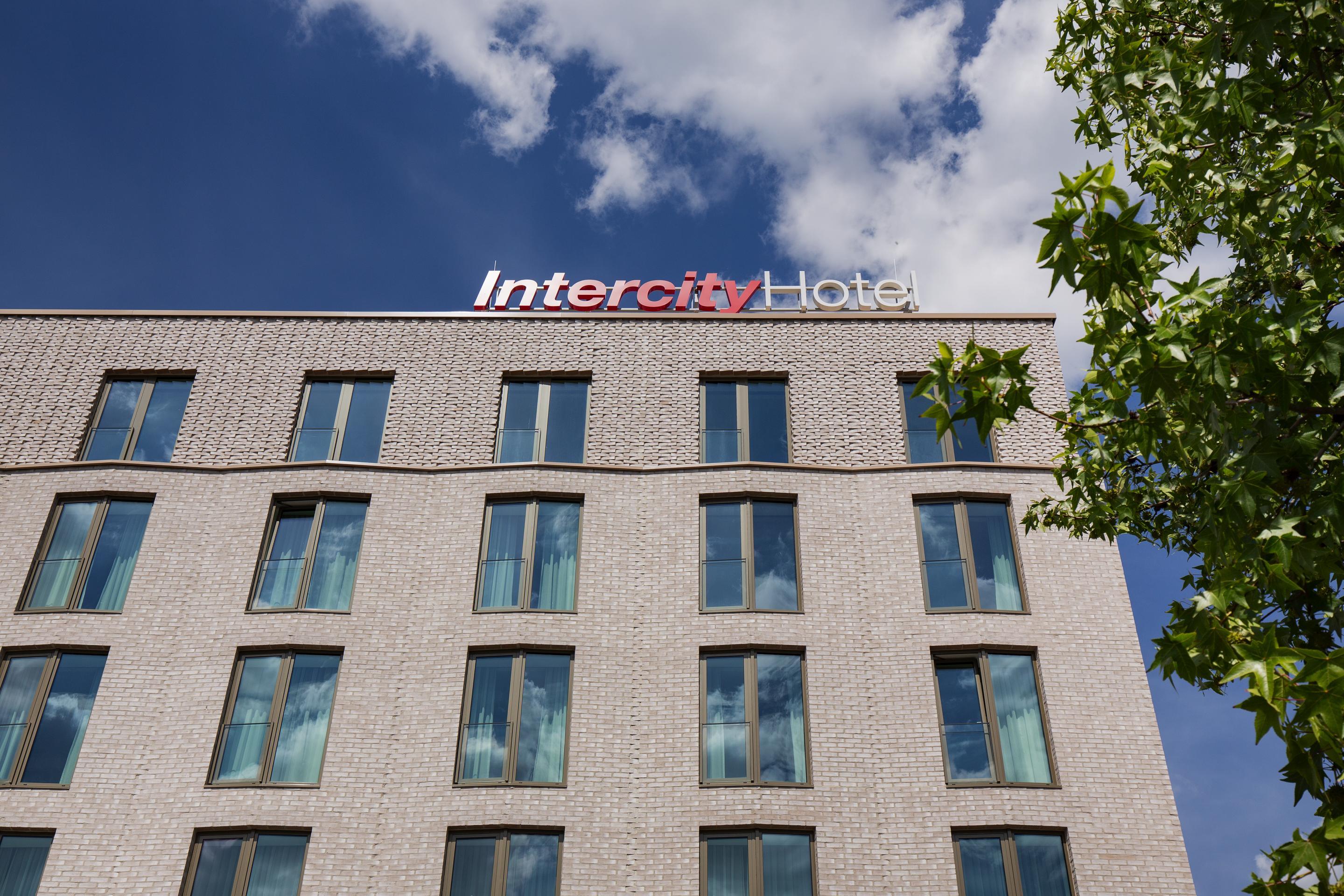 Intercityhotel Saarbrücken Exteriör bild