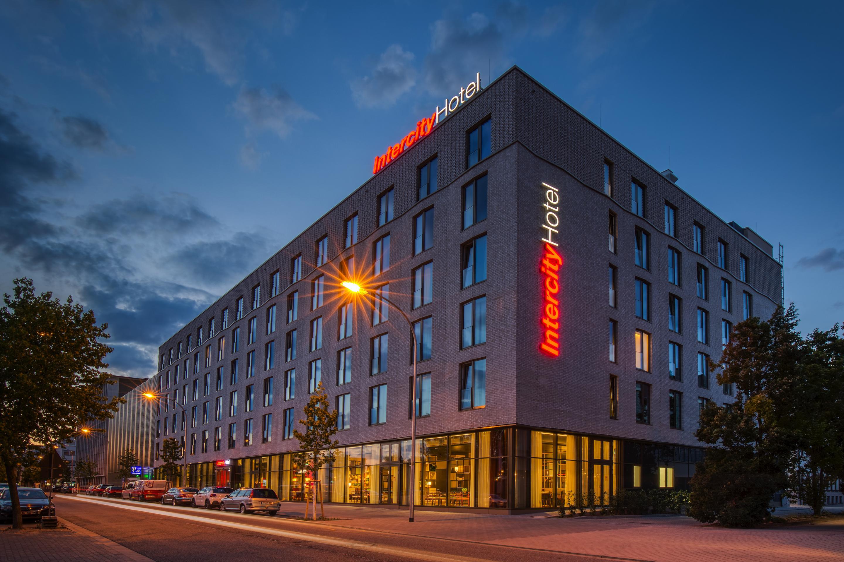 Intercityhotel Saarbrücken Exteriör bild