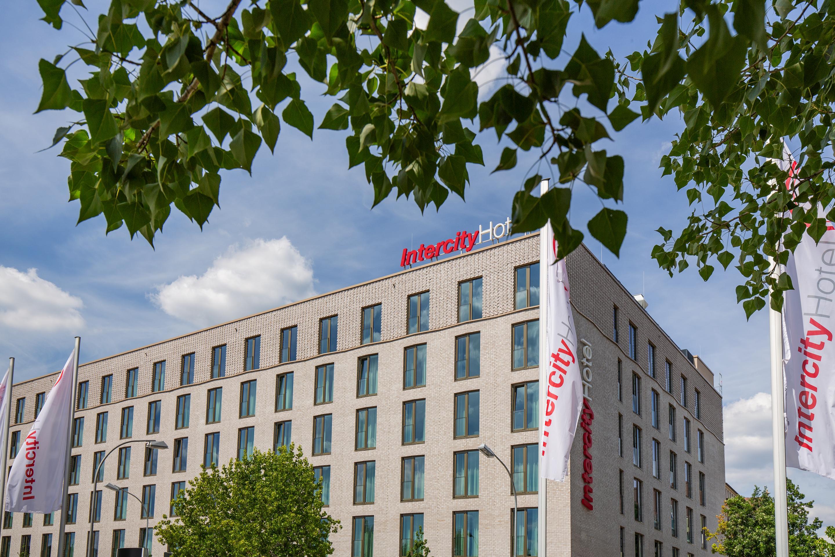 Intercityhotel Saarbrücken Exteriör bild