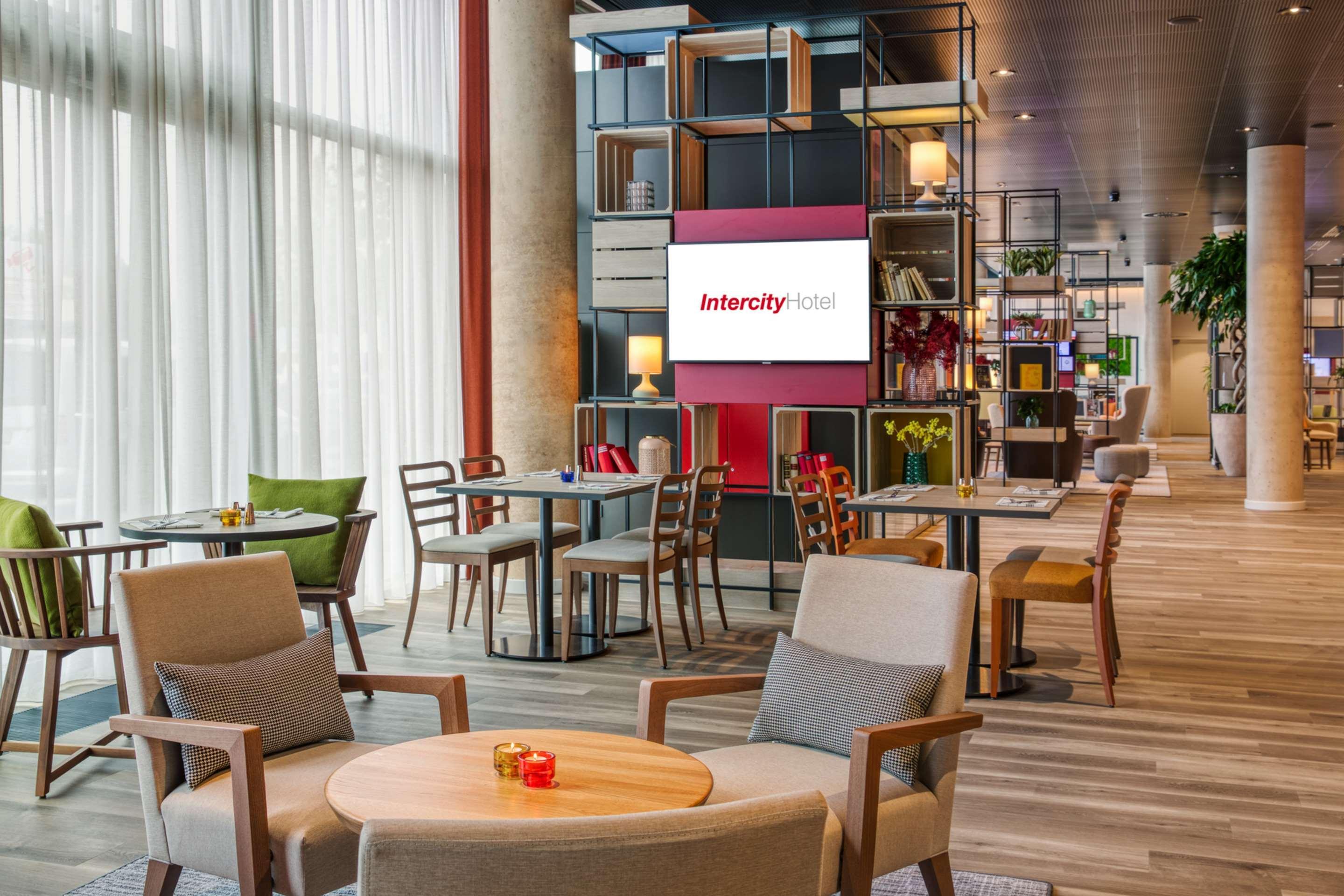 Intercityhotel Saarbrücken Exteriör bild
