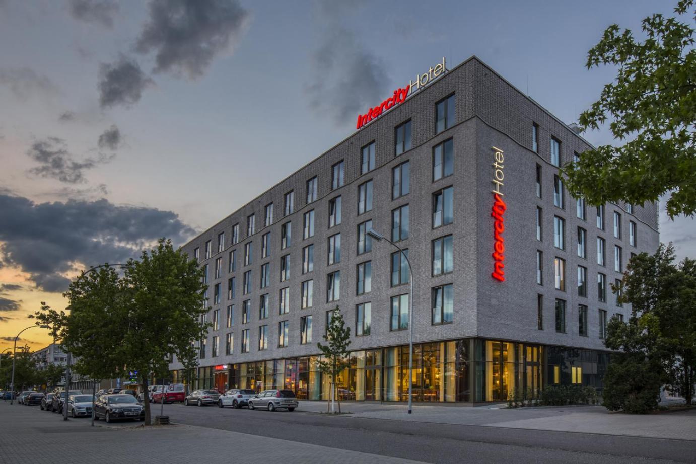 Intercityhotel Saarbrücken Exteriör bild