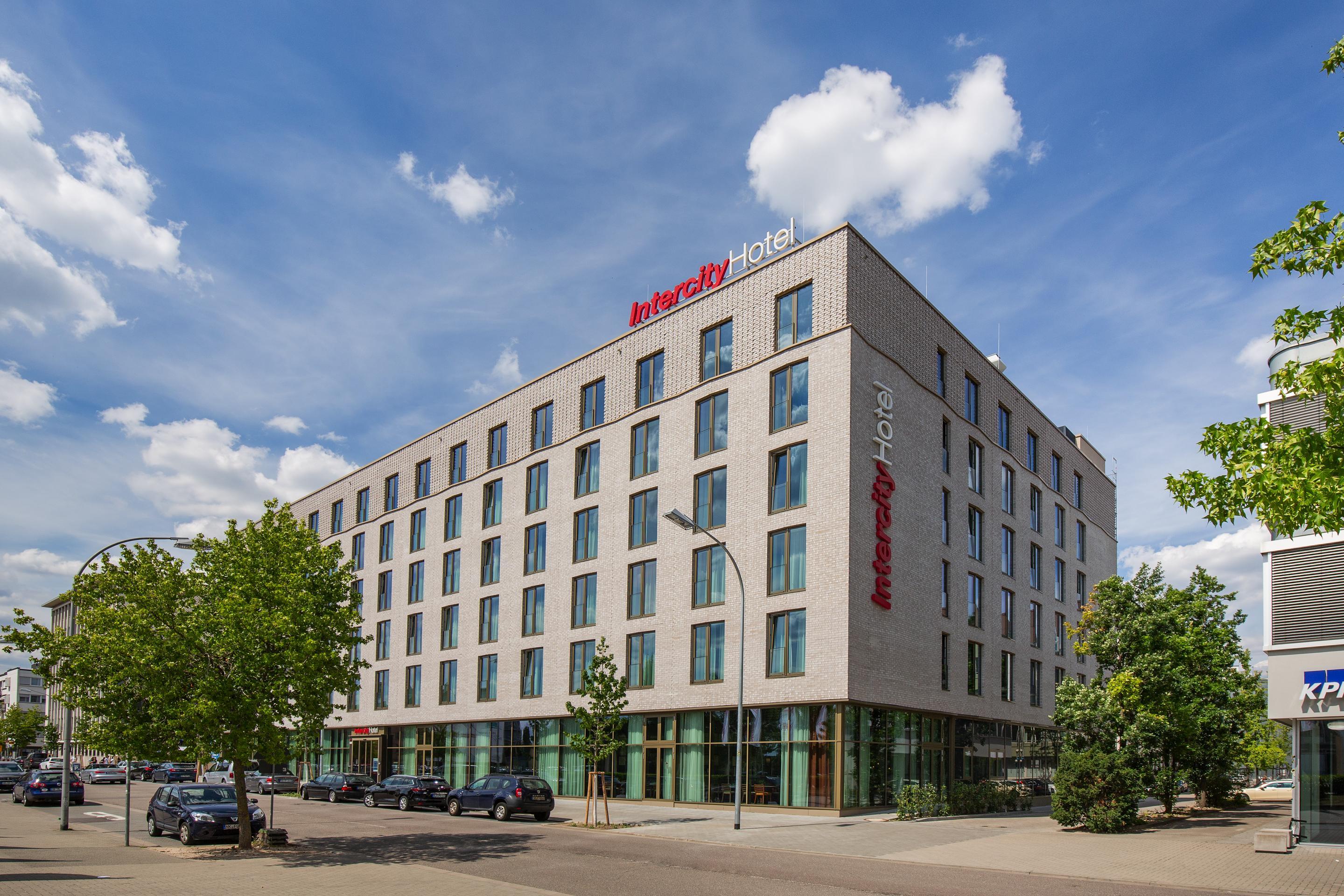 Intercityhotel Saarbrücken Exteriör bild