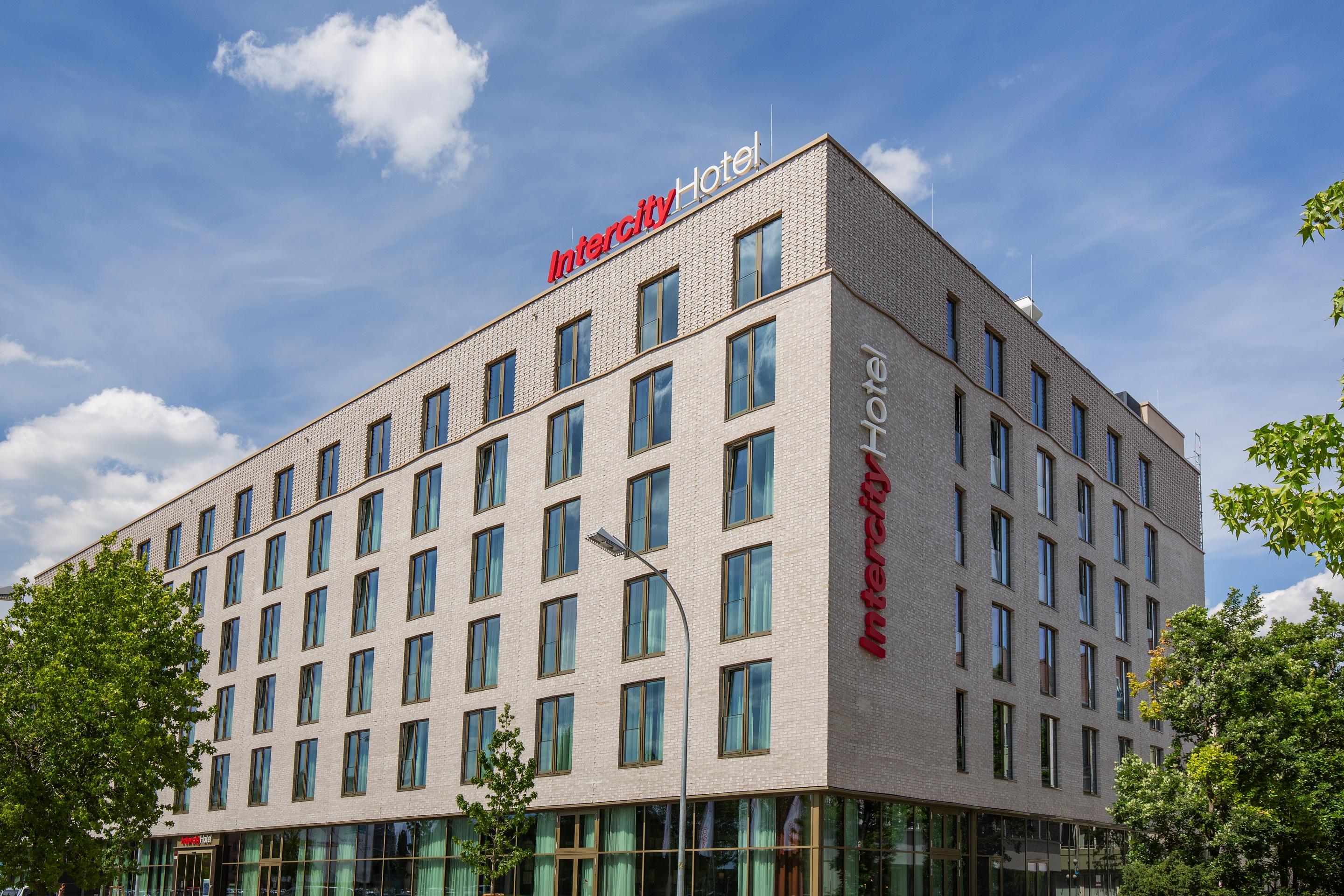 Intercityhotel Saarbrücken Exteriör bild